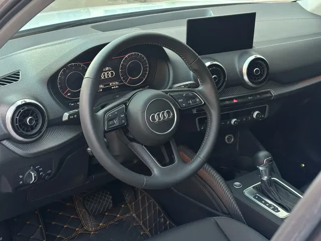 Audi Q2L — Фото автомобиля 8