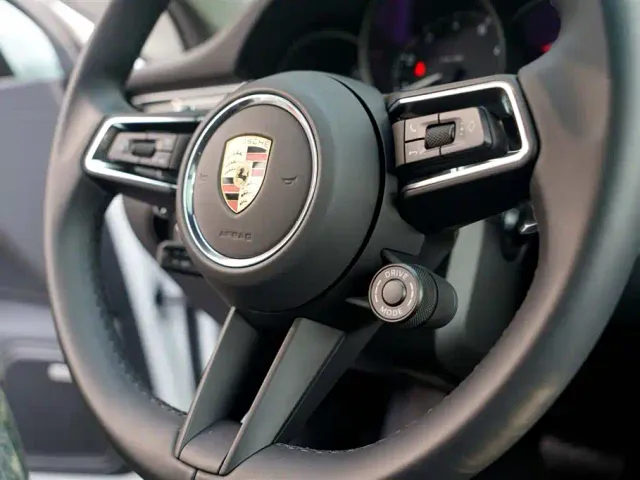 Porsche Macan — Фото автомобиля 21