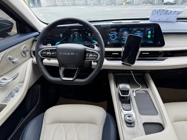 Chery Arrizo 8 — Фото автомобиля 12