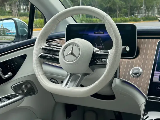 Mercedes-Benz EQE — Фото автомобиля 25