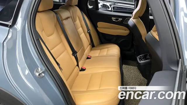 Вольво V60 V60 Cross Country 2 поколение B5 Pro AWD — Фото автомобиля 12