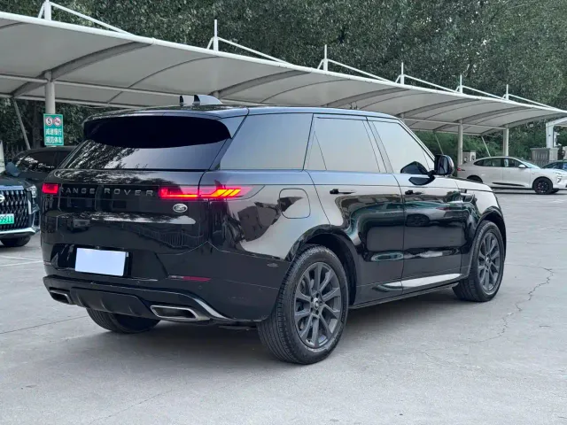 Land Rover Range Rover Sport — Фото автомобиля 4