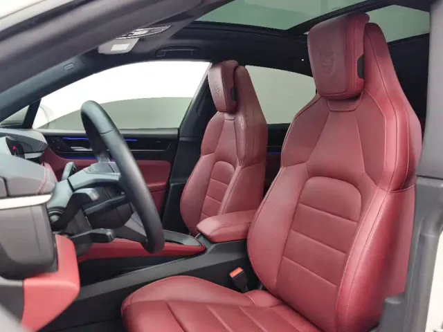 Porsche Macan EV — Фото автомобиля 12
