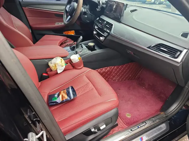 BMW 5 Series — Фото автомобиля 9