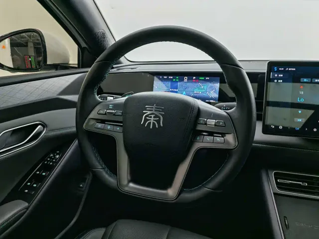 BYD Qin L — Фото автомобиля 16