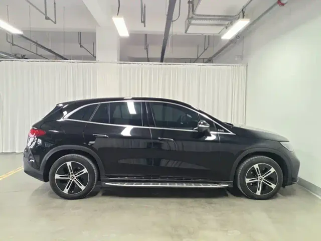 Mercedes-Benz EQE SUV — Фото автомобиля 4