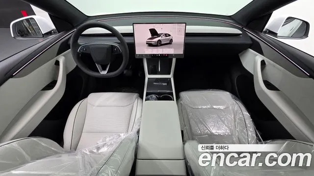 Tesla Model Y — Фото автомобиля 7
