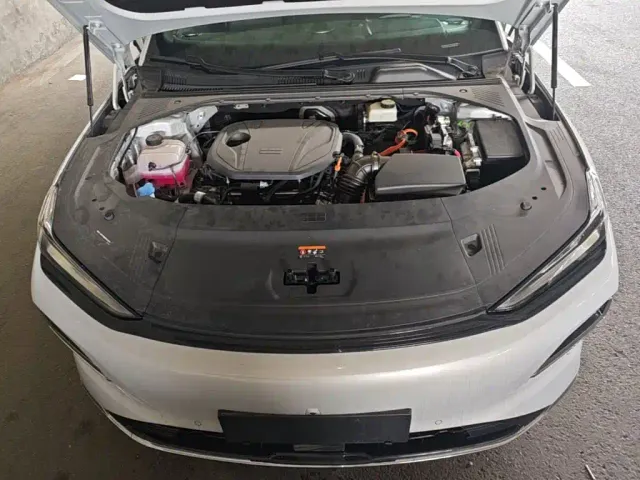 Geely Galaxy Xingyao 8 — Фото автомобиля 19