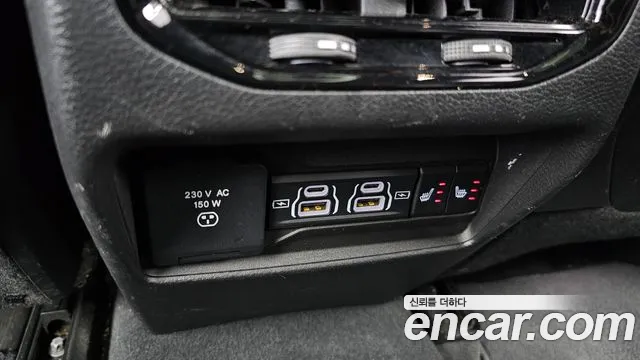 Jeep Cherokee Grand Cherokee(WL) 3.6 Overland — Фото автомобиля 14
