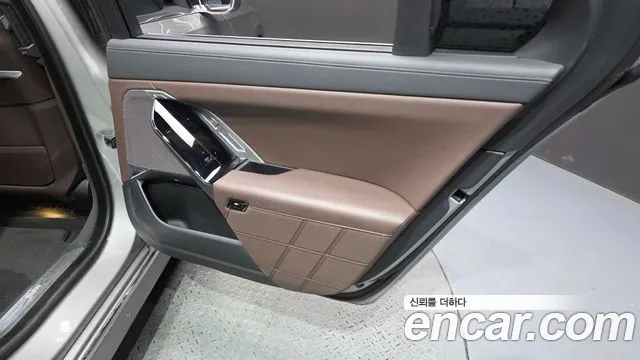 BMW 7 Series G70 — Фото автомобиля 14