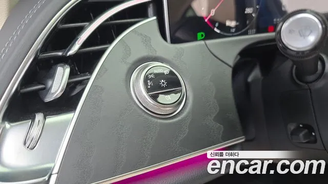 Mercedes-Benz E-Class — Фото автомобиля 25