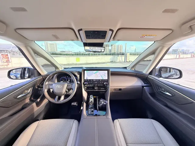 Toyota Alphard — Фото автомобиля 9