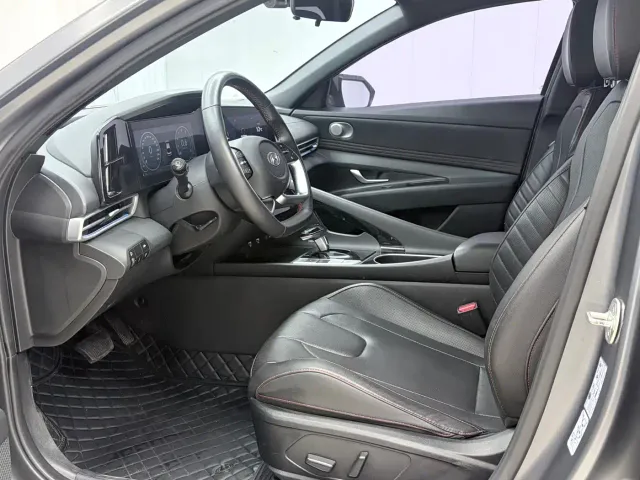 Hyundai Elantra — Фото автомобиля 10