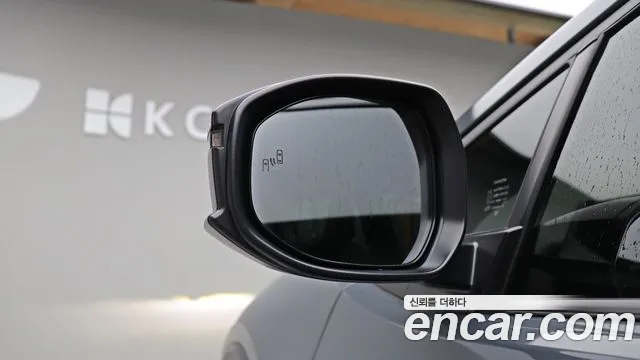 Toyota Prius Generation 5 — Фото автомобиля 13