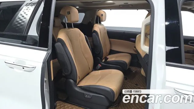 Kia Carnival 4th Gen — Фото автомобиля 17