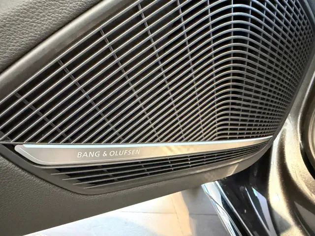 Audi A4L — Фото автомобиля 11
