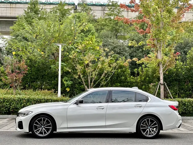 BMW 3 Series — Фото автомобиля 7