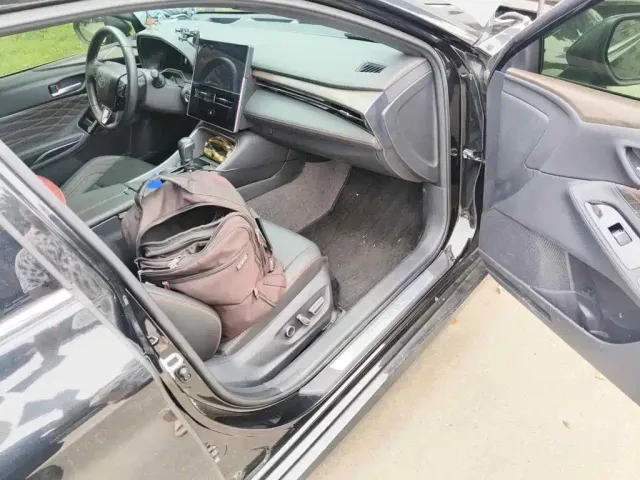 Toyota Avalon — Фото автомобиля 12