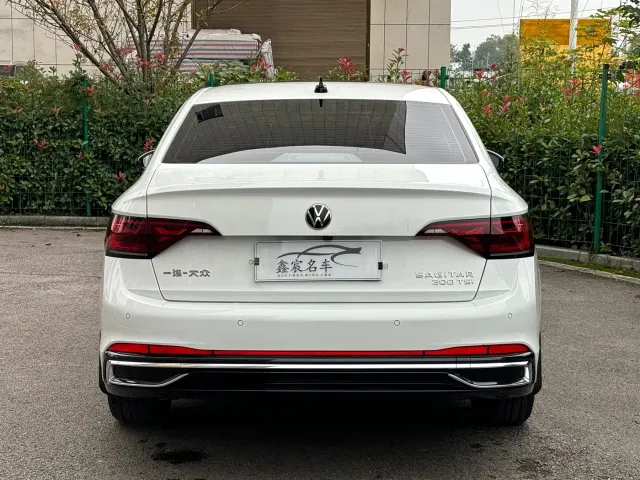 Volkswagen Sagitar — Фото автомобиля 9