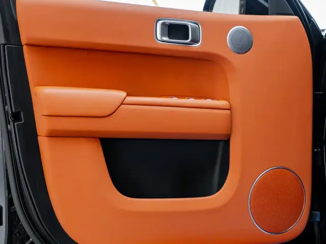 Li Auto L8 — Фото автомобиля 24