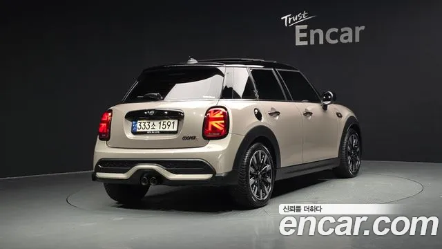 Mini Cooper — Фото автомобиля 2