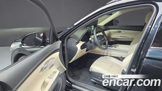 Genesis GV70 2.5T Бензин 2WD — Фото автомобиля 10