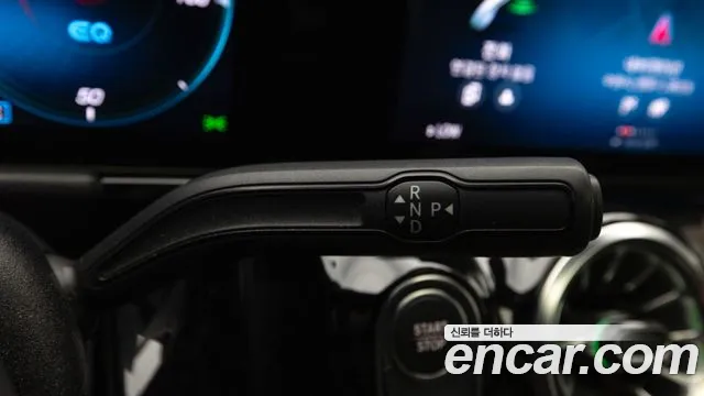 Mercedes-Benz EQA — Фото автомобиля 19