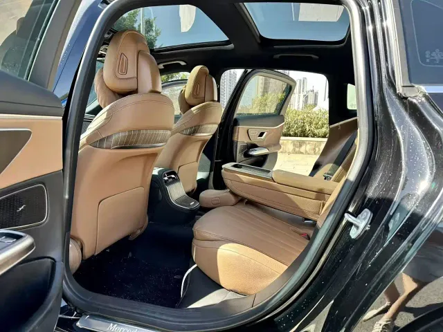 Mercedes-Benz E-Class — Фото автомобиля 6