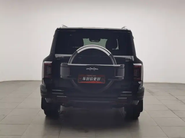 BYD FangChengBao Leopard 8 — Фото автомобиля 4