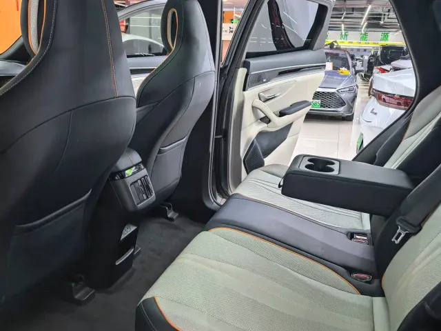 BYD Song PLUS — Фото автомобиля 9