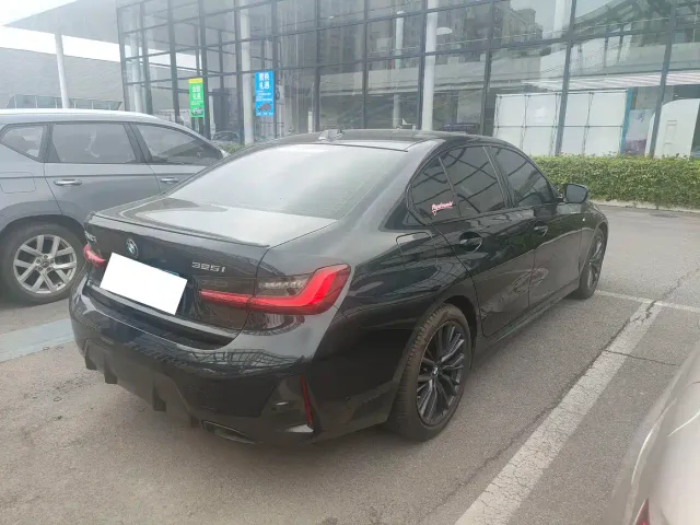 BMW 3 Series — Фото автомобиля 2