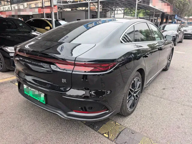 BYD Han — Фото автомобиля 15