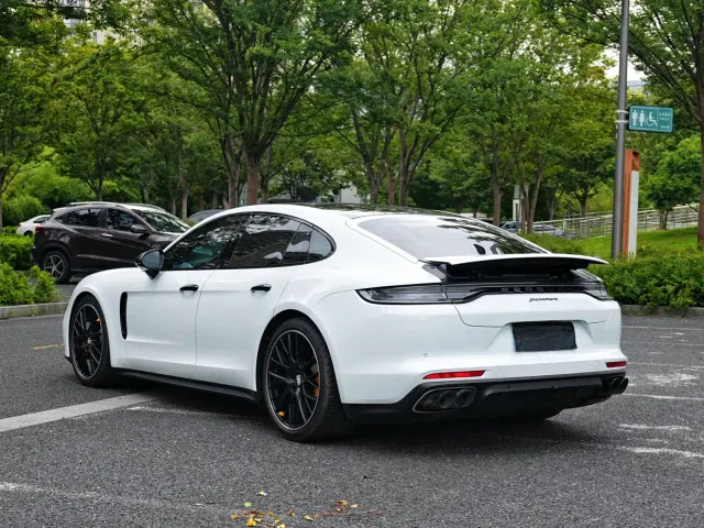 Porsche Panamera — Фото автомобиля 4