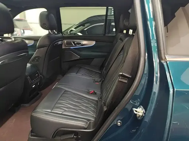 GAC Trumpchi GS8 — Фото автомобиля 16