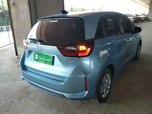 Honda Fit — Фото автомобиля 6