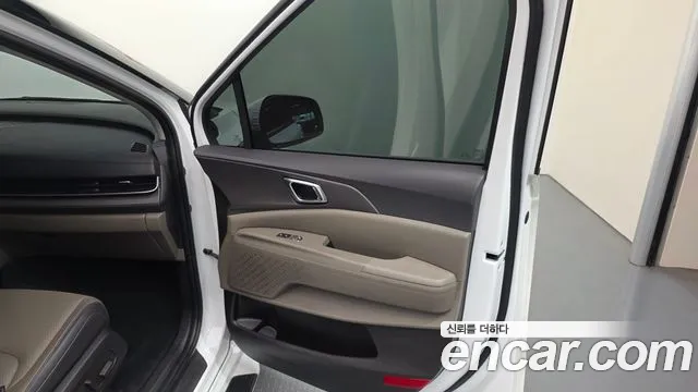 Kia Carnival 4th Gen — Фото автомобиля 14