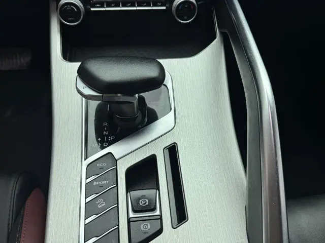 Geely Binyue — Фото автомобиля 14