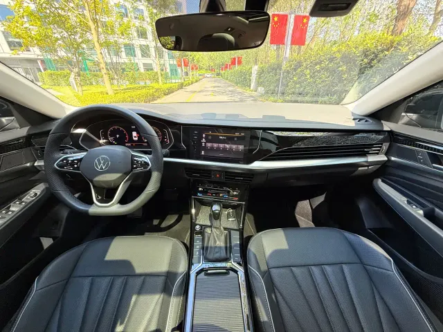 Volkswagen Passat — Фото автомобиля 9