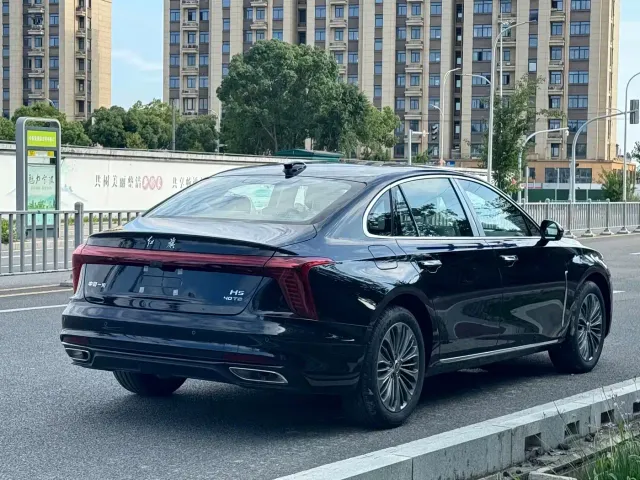 Hongqi H5 — Фото автомобиля 7