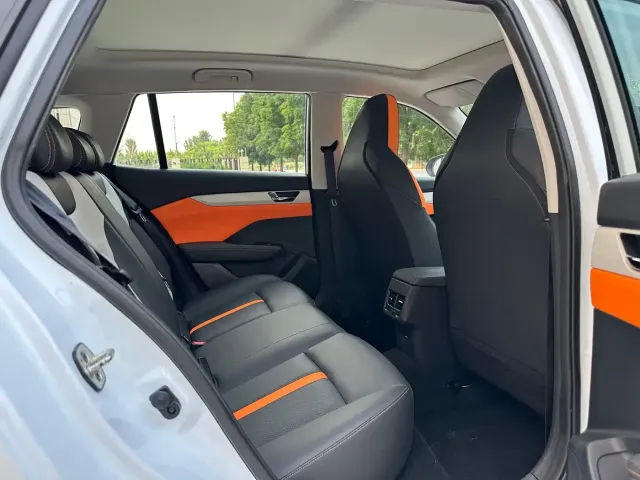 Dongfeng Yixuan GS — Фото автомобиля 6