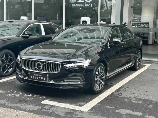 Фотография автомобиля — Volvo S90