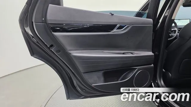 Genesis G80 RG3 — Фото автомобиля 14