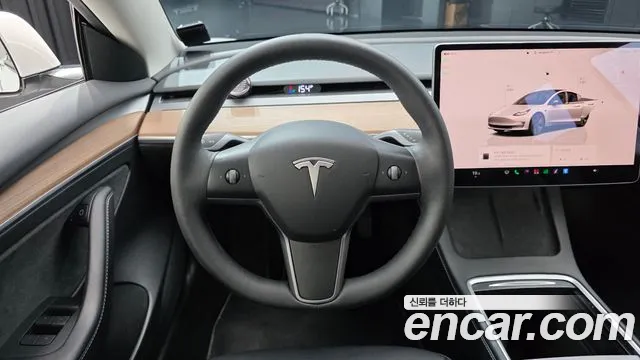 Tesla Model 3 — Фото автомобиля 19