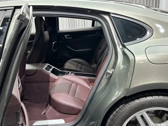 Porsche Panamera — Фото автомобиля 16