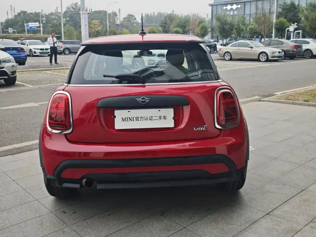 MINI MINI 2022 1.5T ONE — Фото автомобиля 6