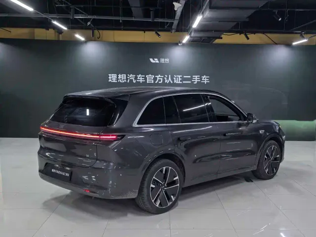 Li Auto L6 — Фото автомобиля 7