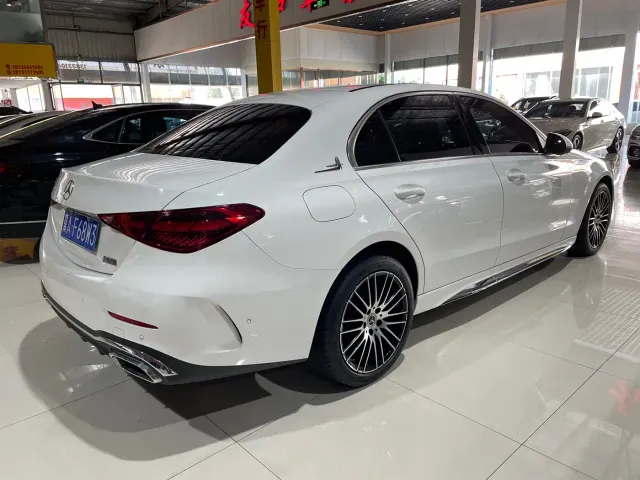 Mercedes-Benz C-Class — Фото автомобиля 4