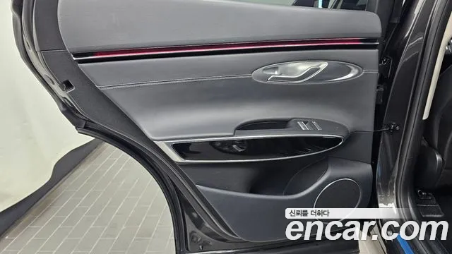 Genesis GV70 — Фото автомобиля 14
