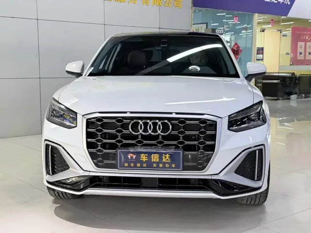 Audi Q2L — Фото автомобиля 2