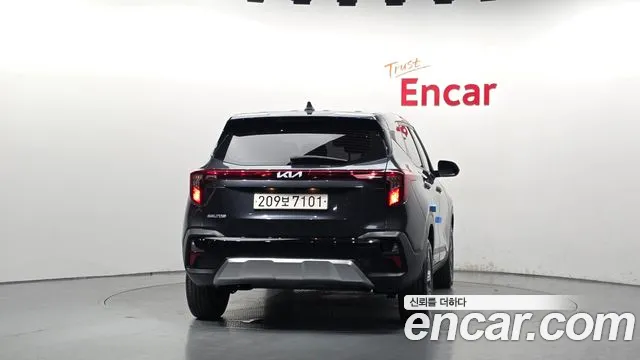 Kia Seltos — Фото автомобиля 4